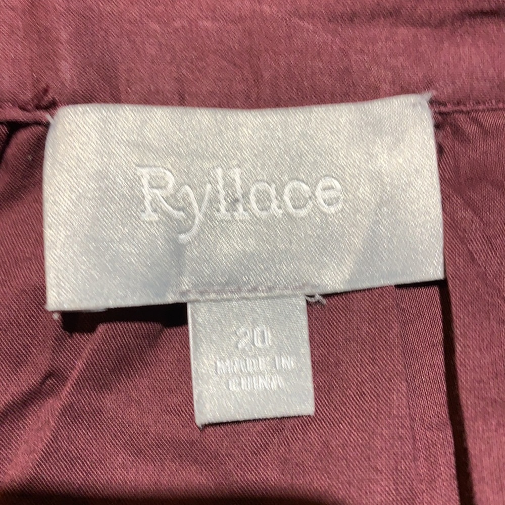 Ryllace Port Organic Cotton Embroidered Top - Picture 4 of 8